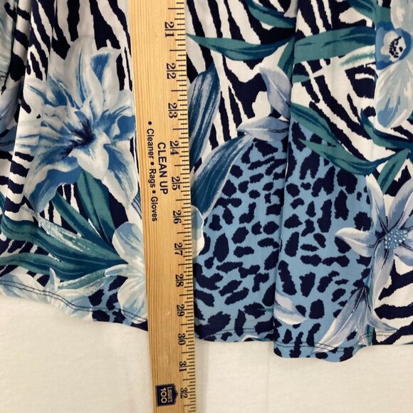 Ava & Grace size XL Blue Floral Animal Print Pintuck Stretch Knit 3/4 Sleeve Top - Picture 4 of 8